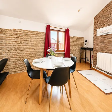 Apartman Charmant T3 Au Coeur Du Village Medieval