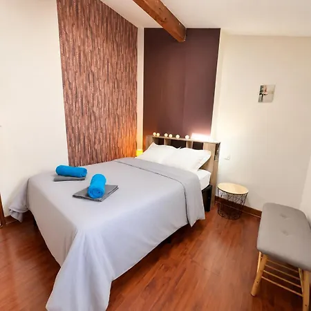 Apartman Charmant T3 Au Coeur Du Village Medieval Montricoux